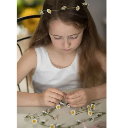 Make A Silk Daisy Chain