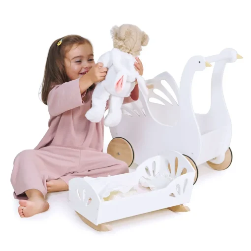 Sweet Swan Dolly Bed