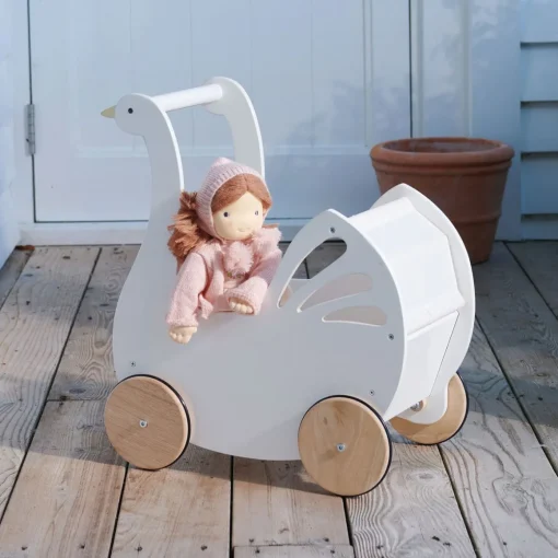 Sweet Swan Pram